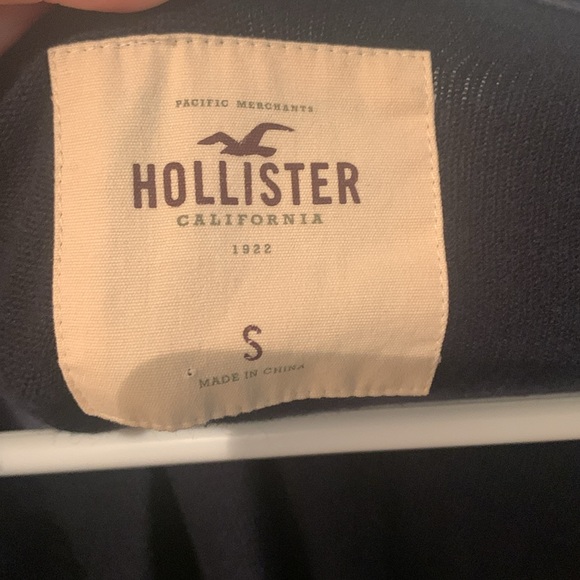 Super Cute Stylish Hollister Black light sweater w/frilly trim SZ Small - Picture 3 of 6